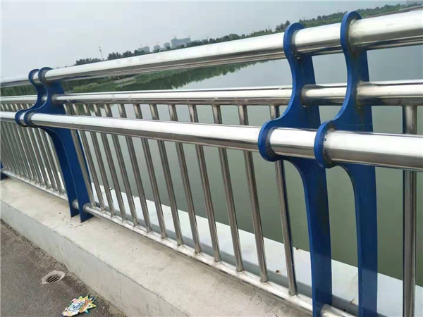 深圳不锈钢栏杆立柱