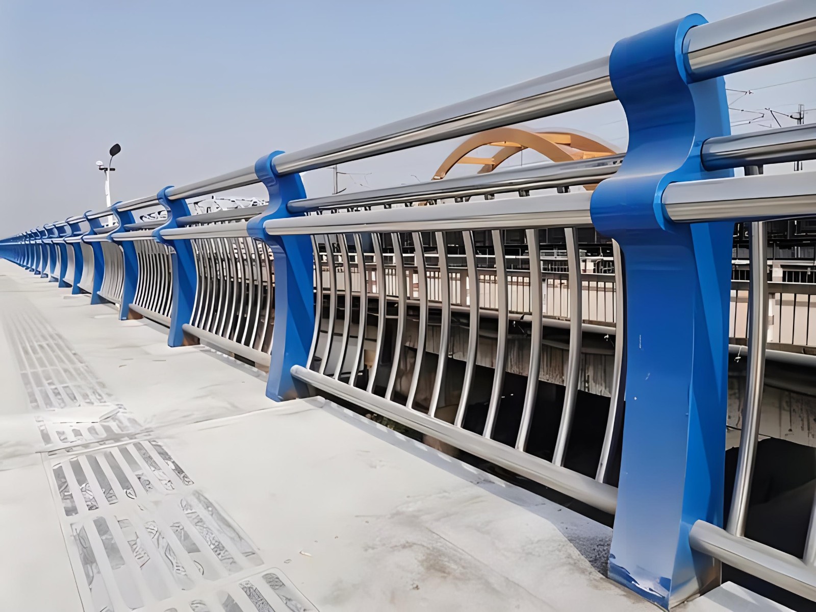 深圳不锈钢复合管护栏制造工艺要求及其重要性