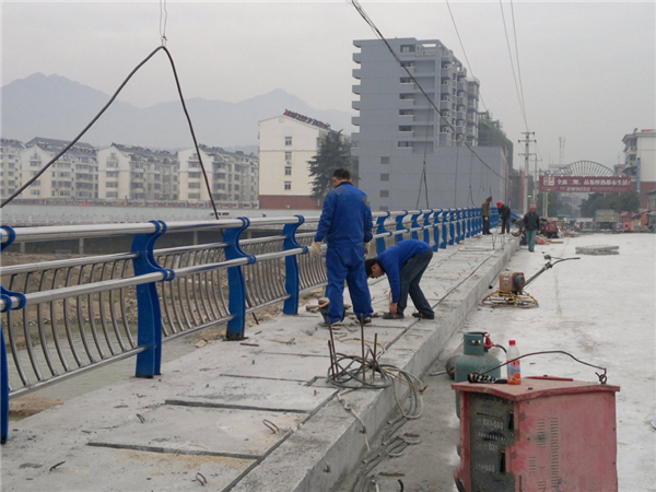 深圳不锈钢桥梁护栏近期市场价格分析
